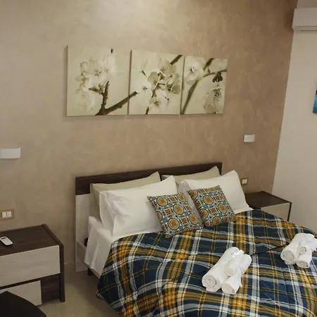 Blue House - Cozy Near The Sea And Historic Center - Sicily