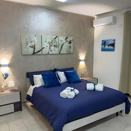 Gasthof Blue House - Cozy Near The Sea And Historic Center - Sicily 3*