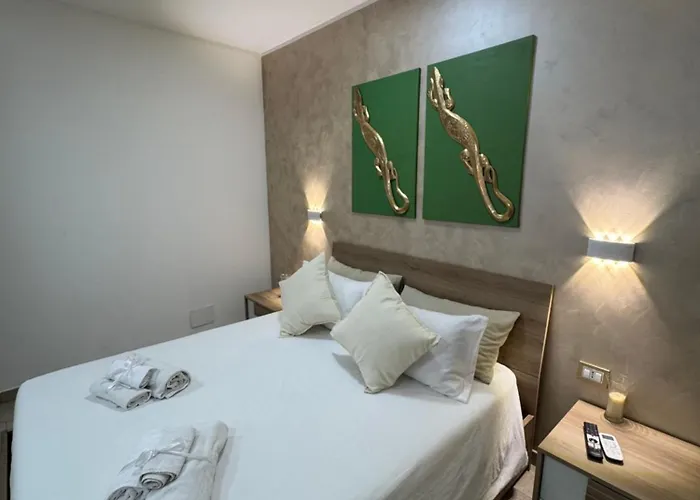 Blue House - Cozy Near The Sea And Historic Center - Sicily 4*